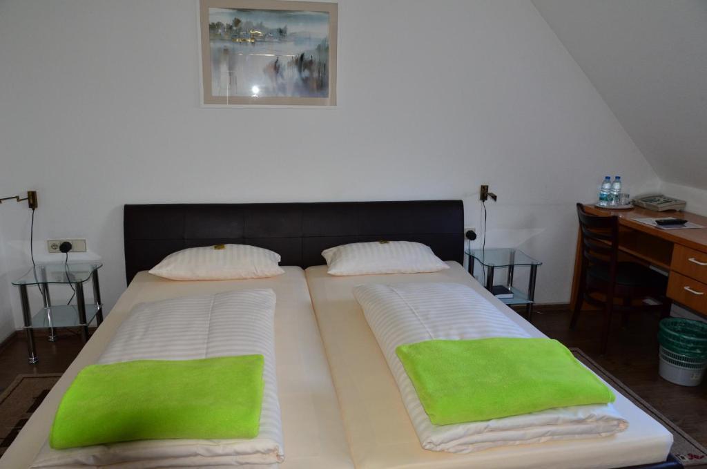 Hotel Moerike Λούντβιχσμπουργκ Δωμάτιο φωτογραφία